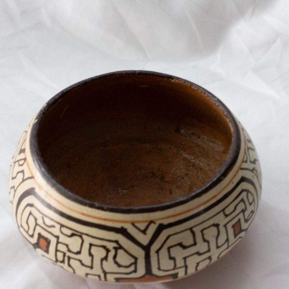 Antique Shipibo-Conibo Peru Polychrome Pottery Bowl Kené Design Ayahuasca Vision - Picture 7 of 8
